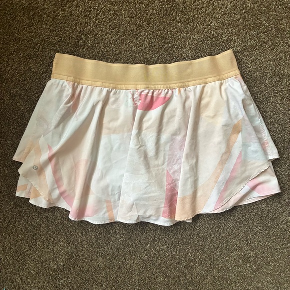 Lululemon Court Rival High-Rise Skirt, Size 14 - Picture 4 of 5
